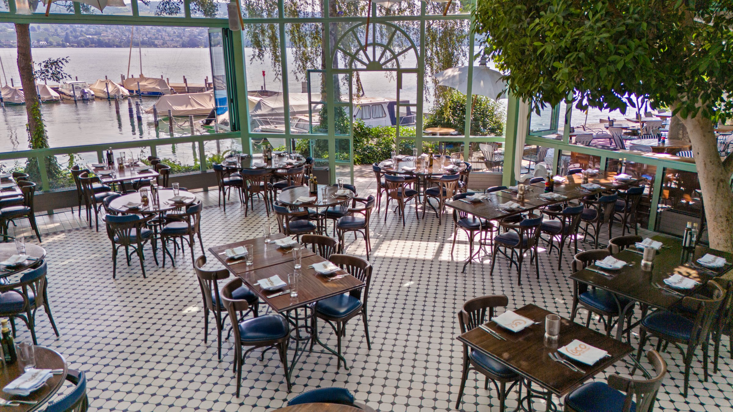 Drohnenaufnahme des Seerestaurants Portofino am See in Thalwil