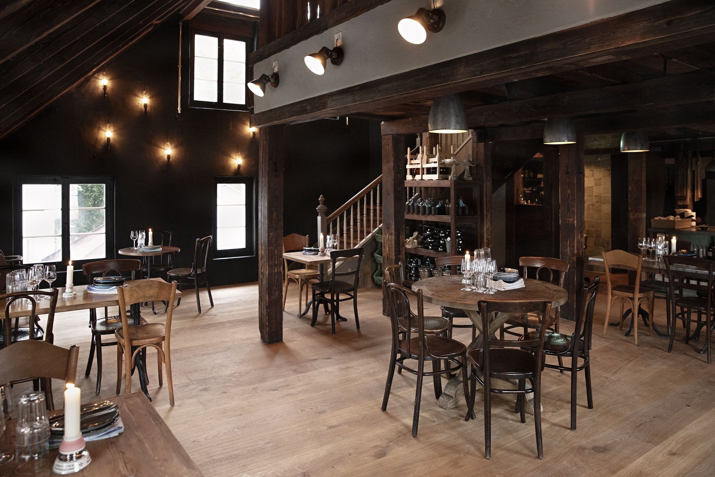 Gastraum des Restaurants Hafenbeiz in Kilchberg