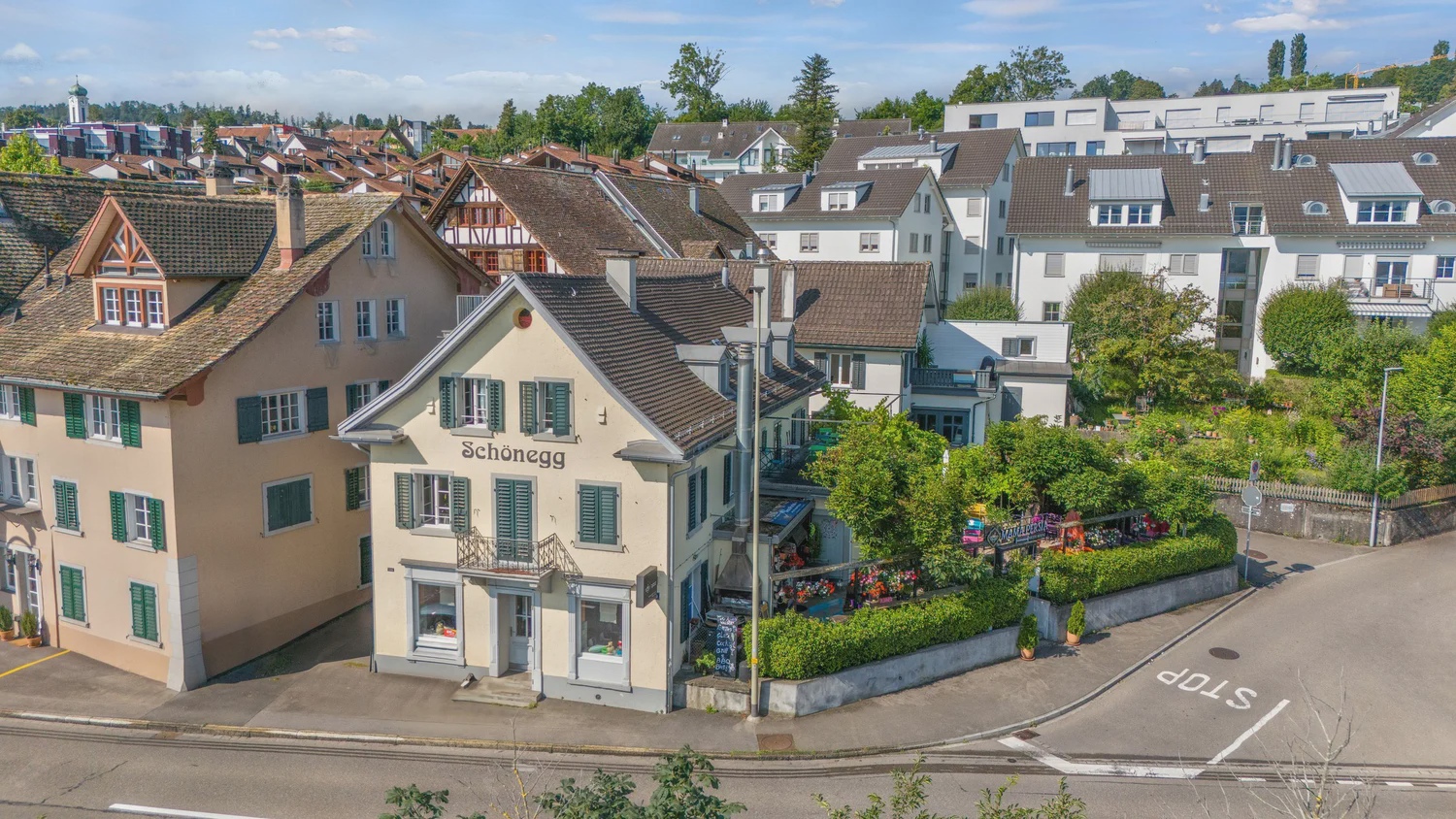 Wohn- und Geschäftsliegenschaft in einer Zürcher Seegemeinde